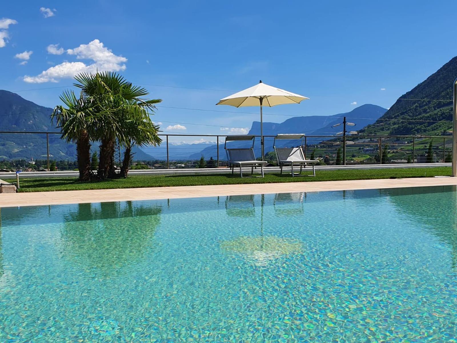 Hotel Maria Theresia Adults-Only Lagundo Exterior photo