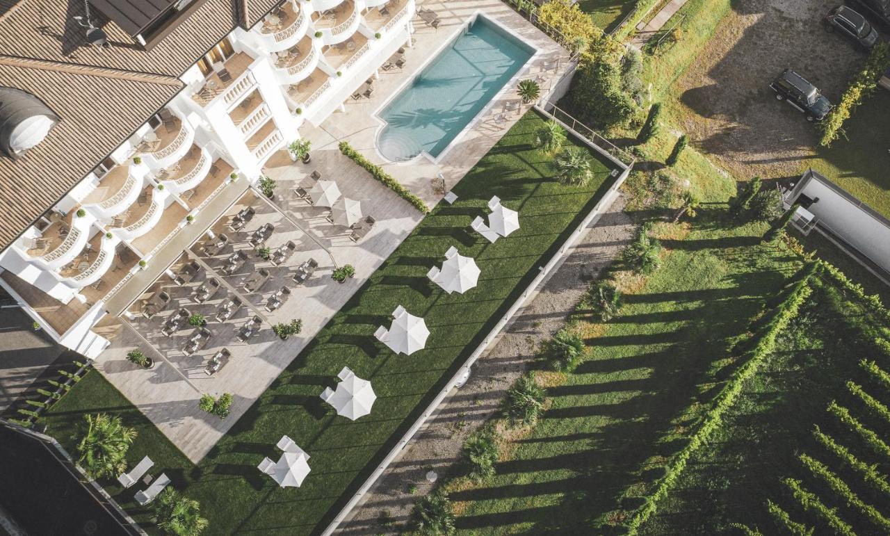 Hotel Maria Theresia Adults-Only Lagundo Exterior photo