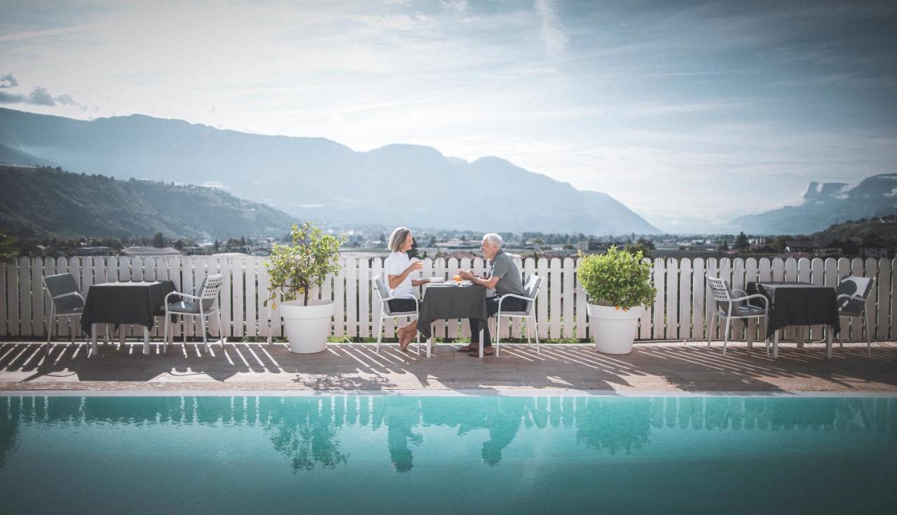 Hotel Maria Theresia Adults-Only Lagundo Exterior photo